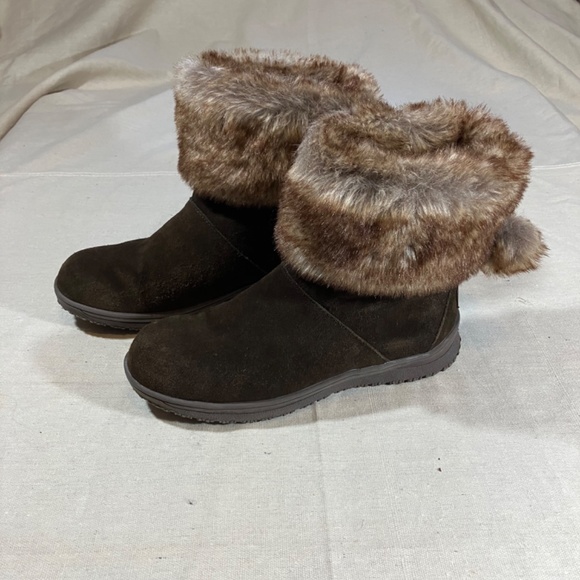 Minnetonka suede faux fur boots main image 5